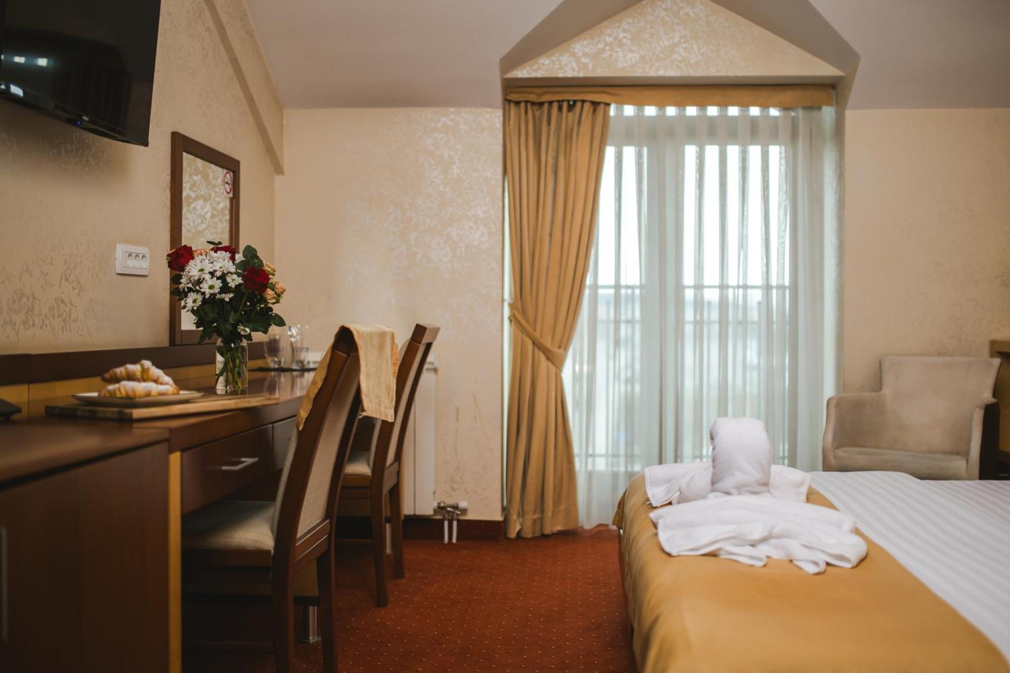 Hotel Marshal Nikšić Eksteriør billede